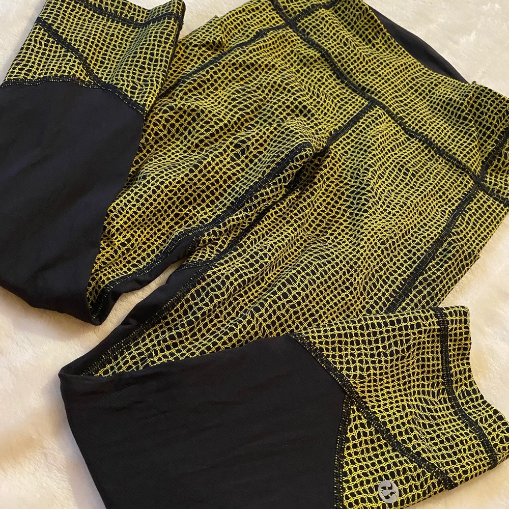 Lululemon yellow cropped patterned leggings